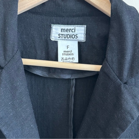 Made In Korea Merci Studios Black Blazer - Picture 3 of 8